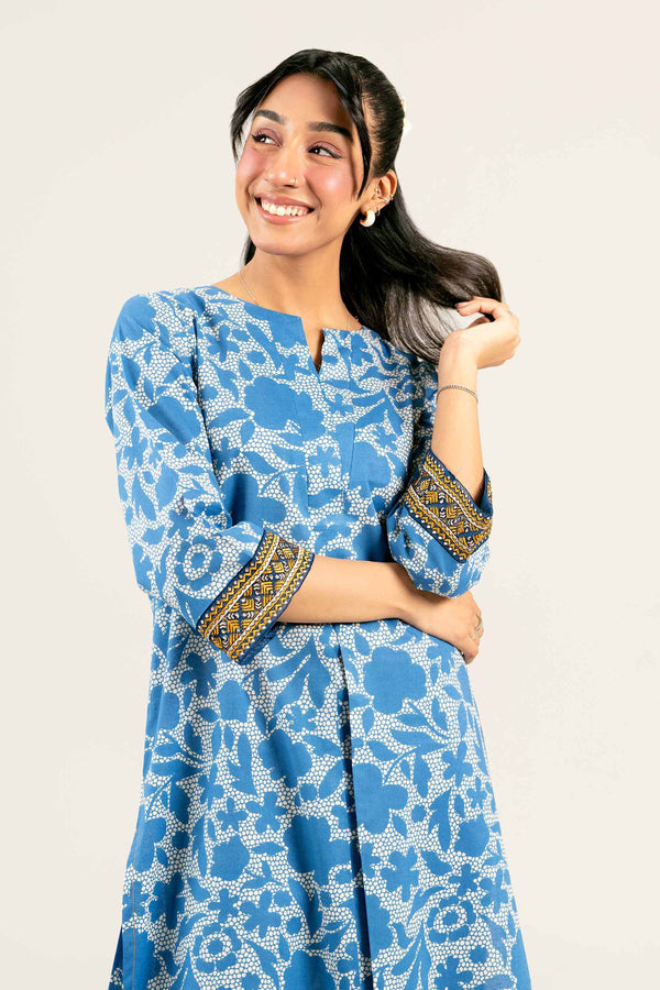 2 Piece - Printed Embroidered Suit - PS25-31