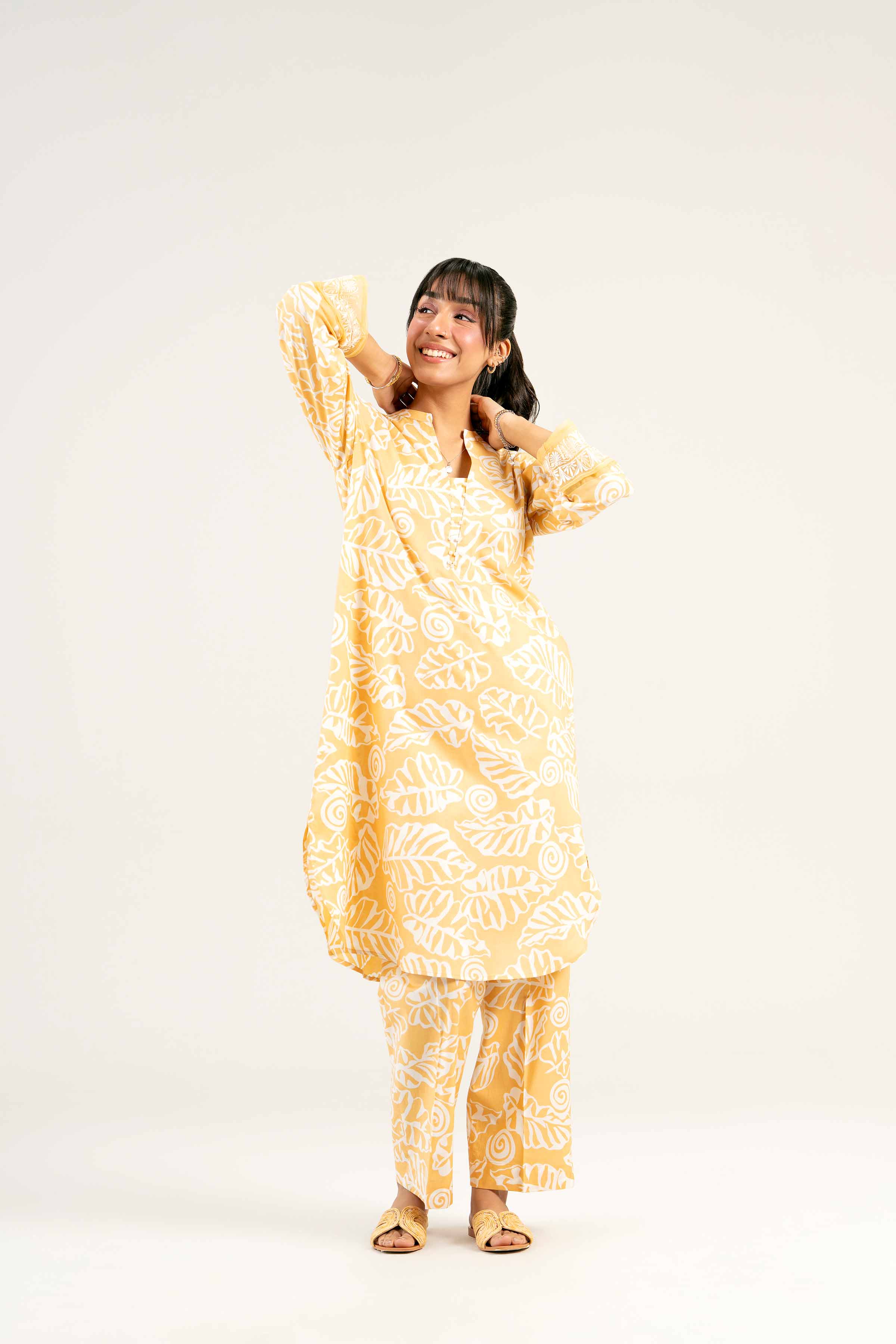 2 Piece - Printed Embroidered Suit - PS25-43
