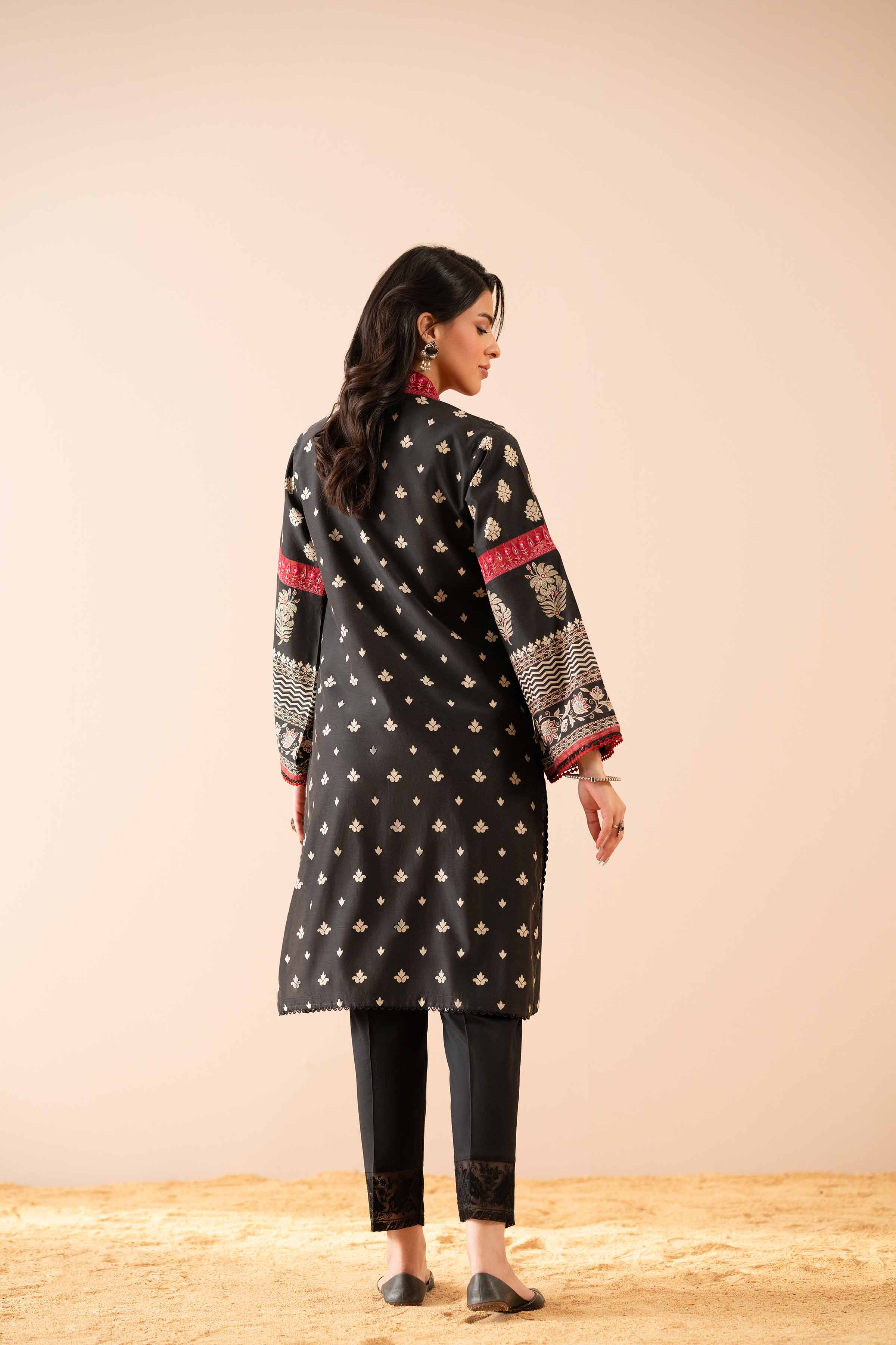 Printed Embroidered Kurta - PS25-46