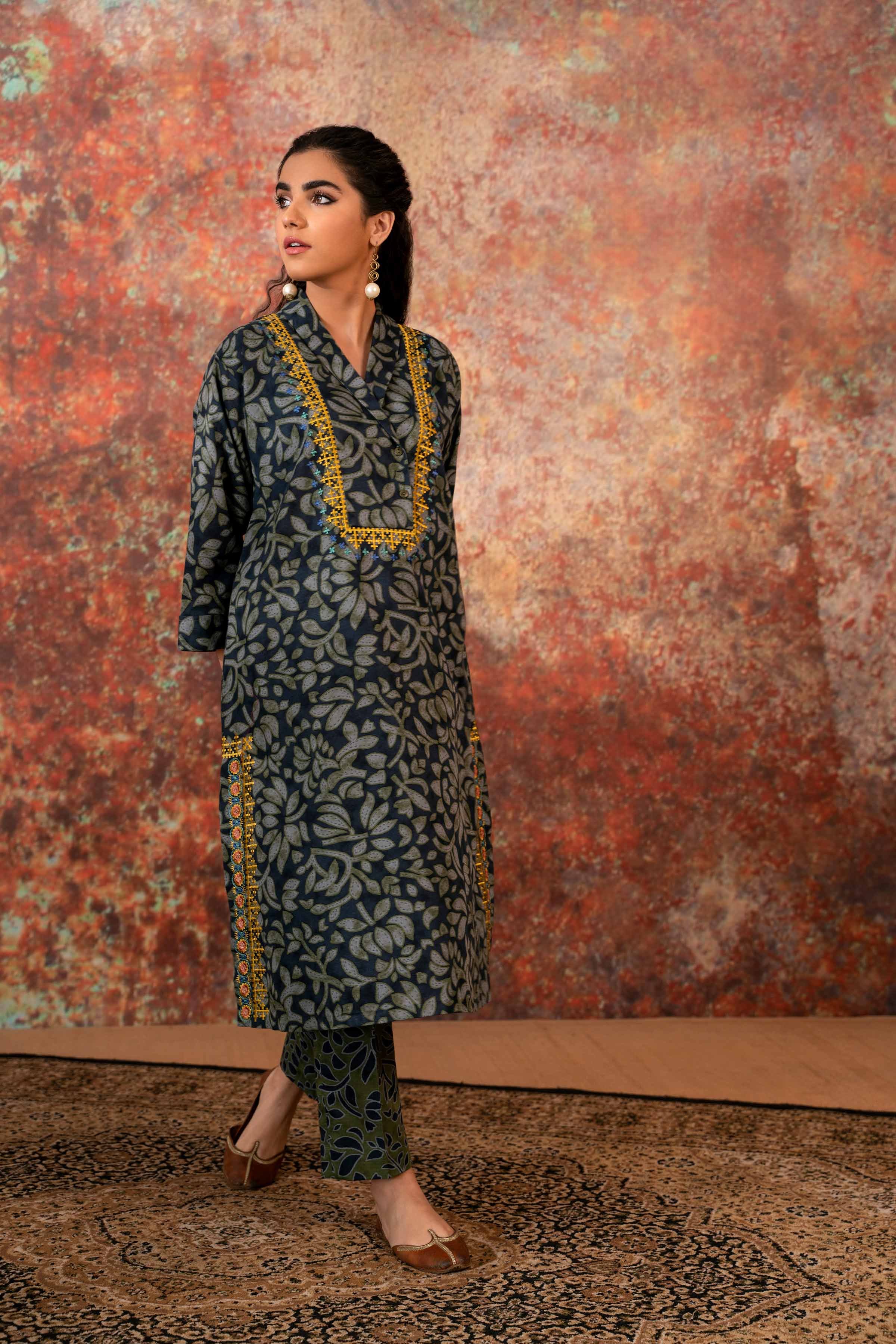 2 Piece - Printed Embroidered Suit - PW23-252