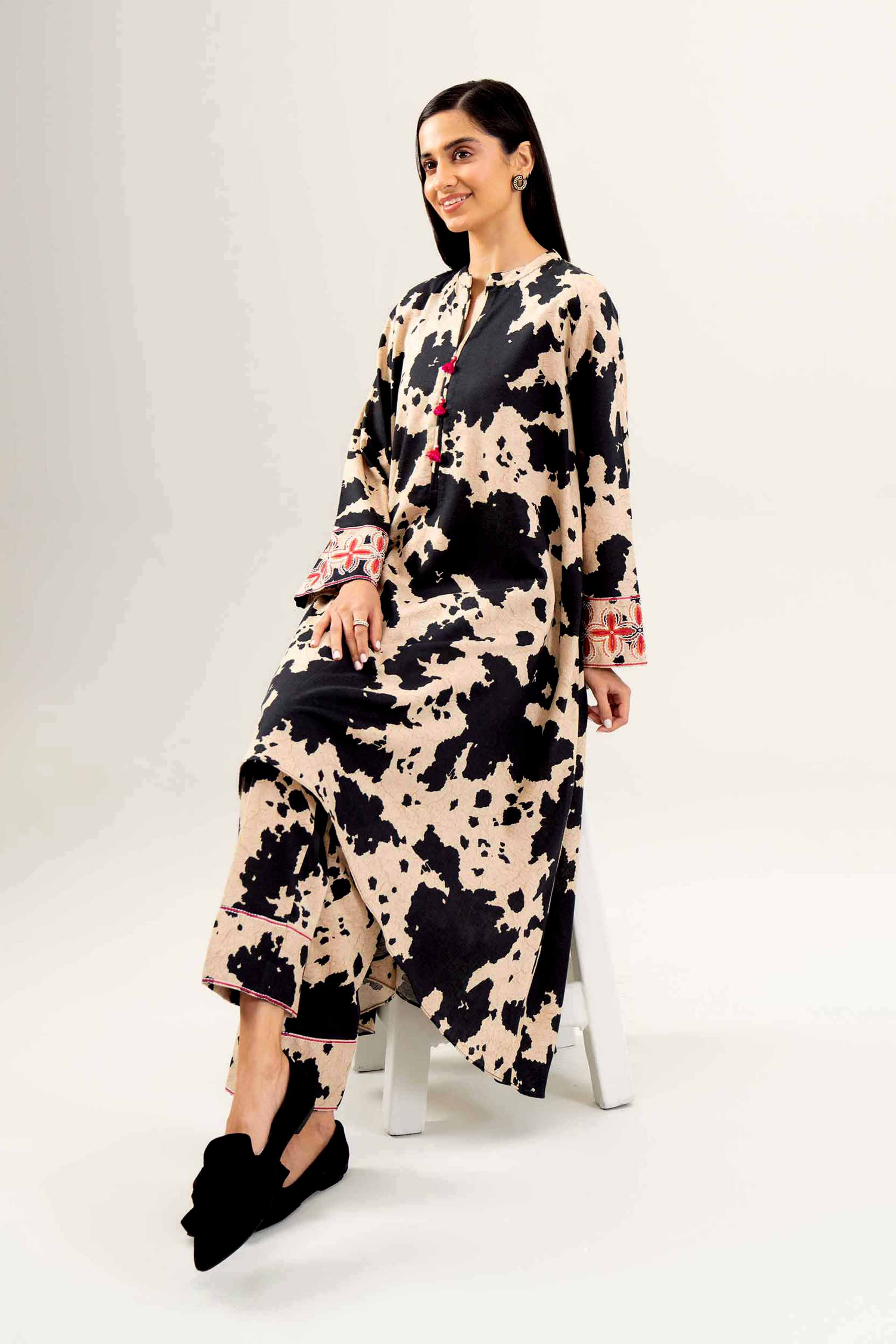 2 Piece - Printed Embroidered Suit - PW24-300