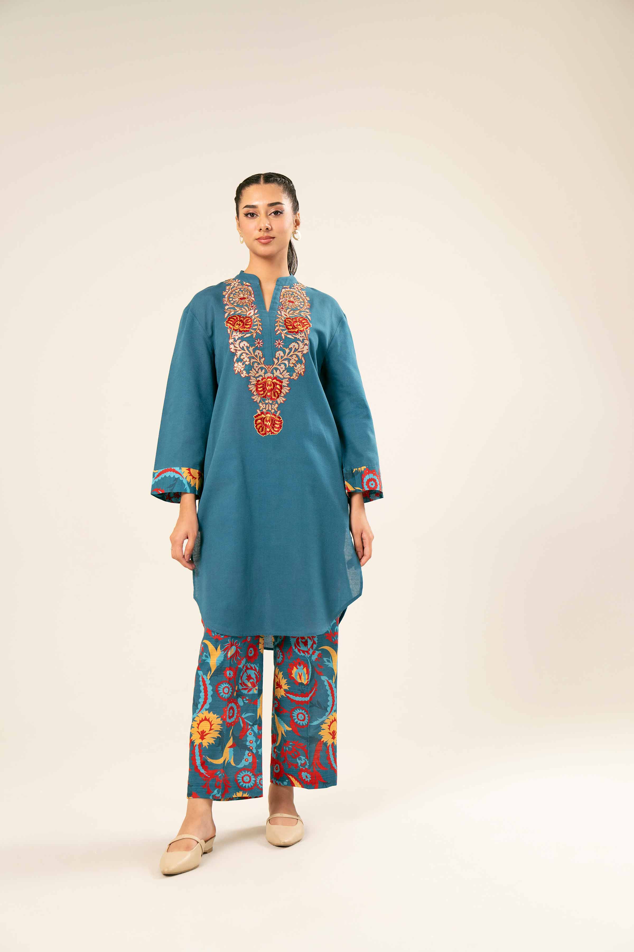 2 Piece - Printed Embroidered Suit - PW24-394