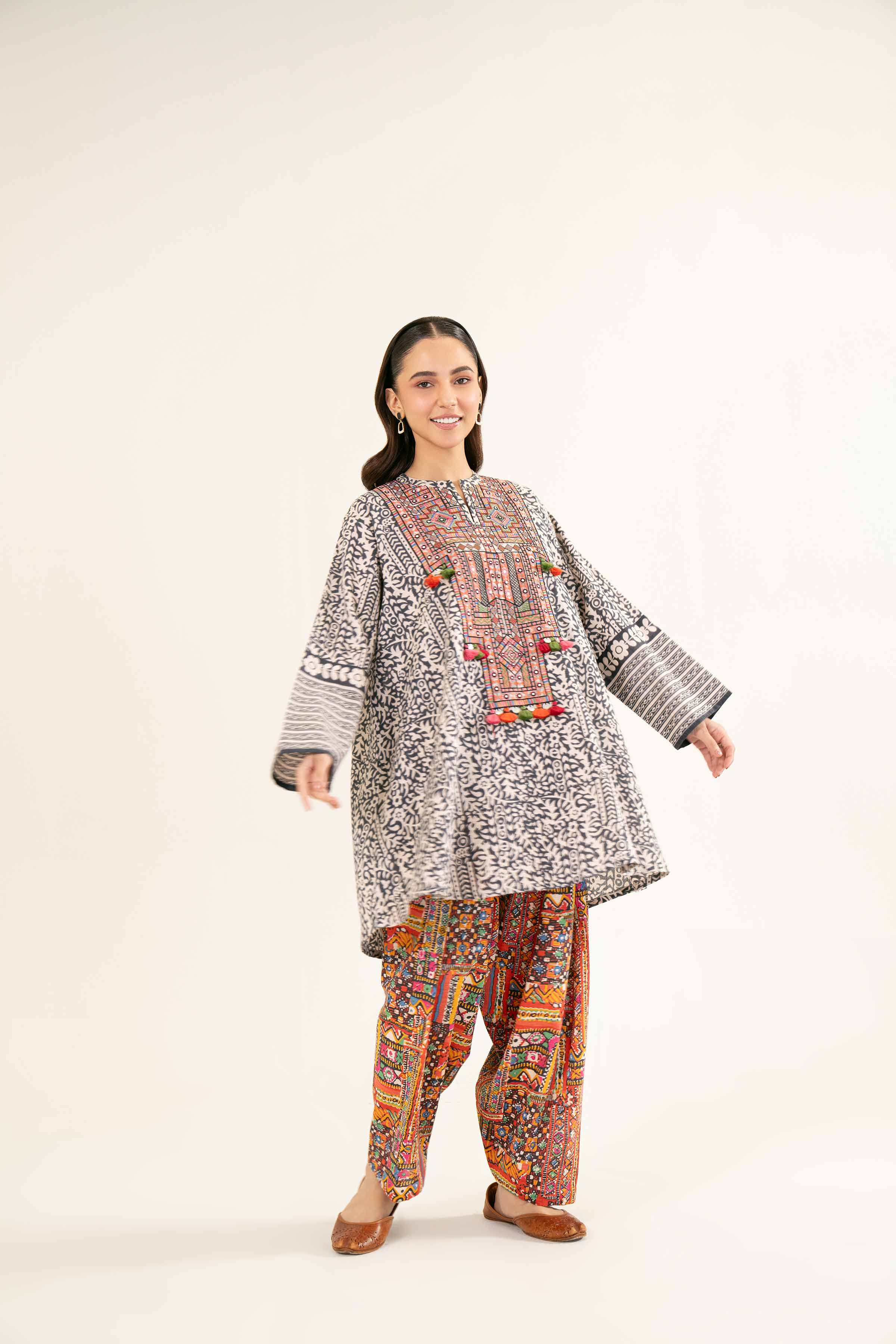 2 Piece - Printed Embroidered - PW24-422