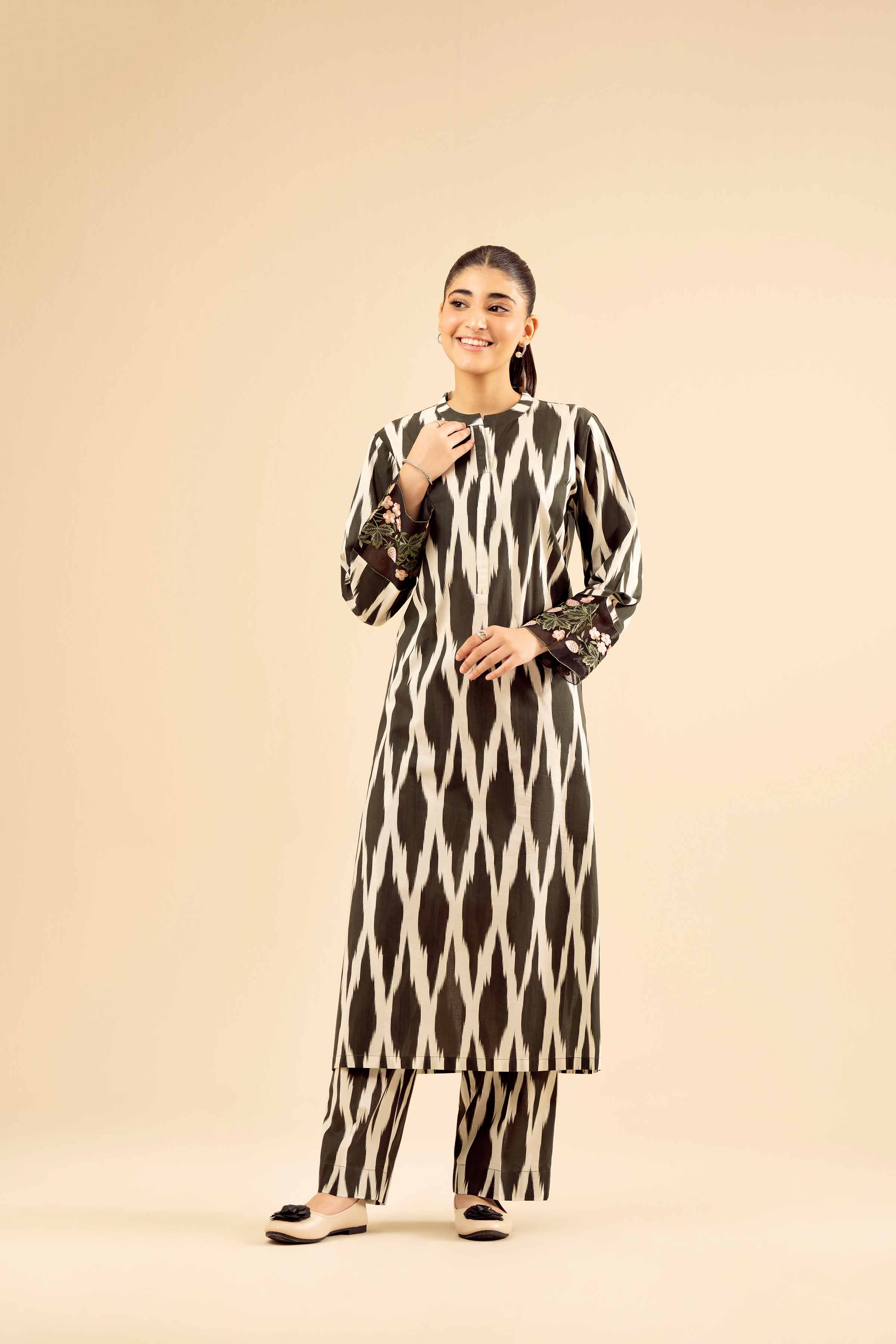 2 Piece - Printed Embroidered Suit - PW25-02