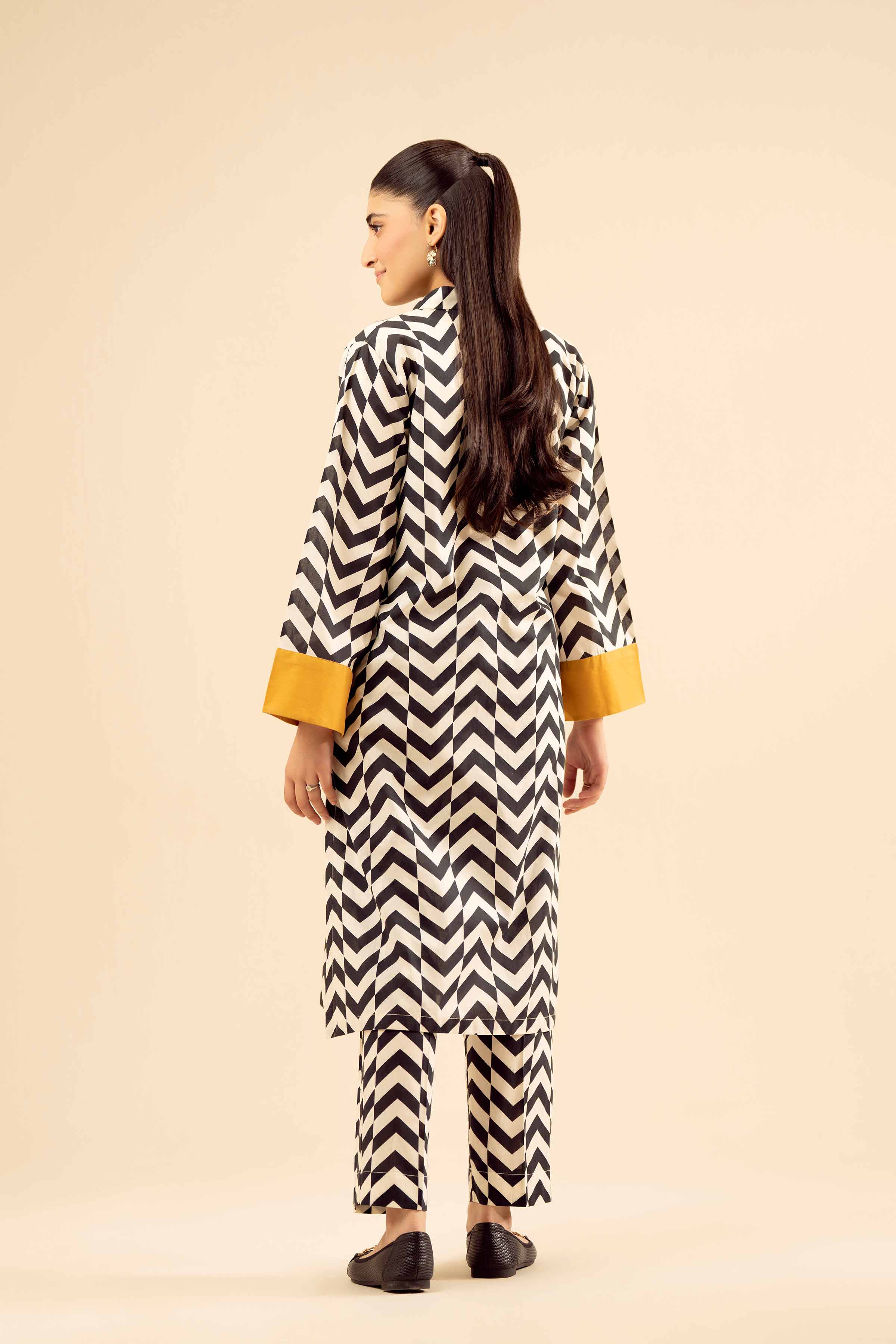 2 Piece - Printed Suit - PW25-04 for Women - Pret Collection | Nishat | Shop Online