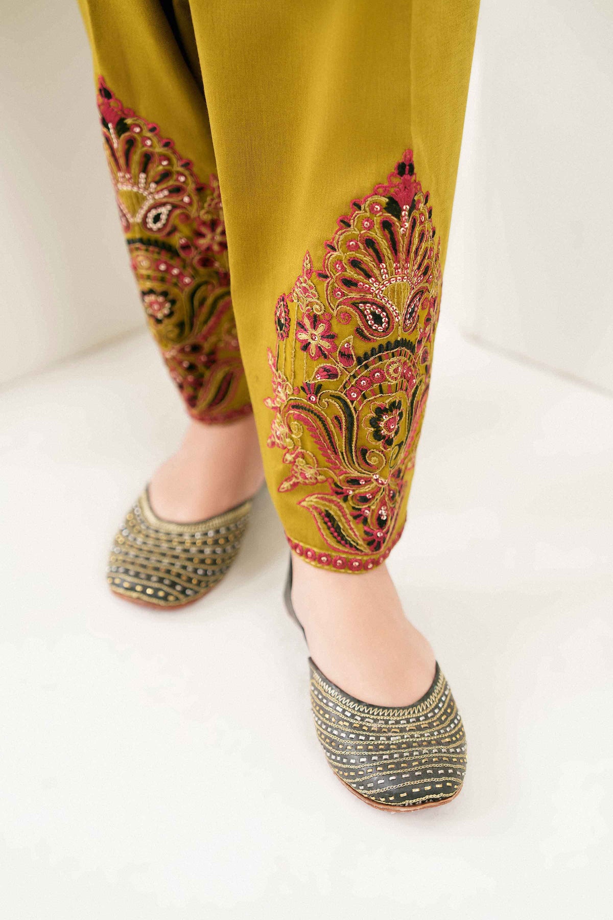 3 PIECE - PRINTED EMBROIDERED SUIT - PW25-178 for Women - Pret Collection | Nishat | Shop Online