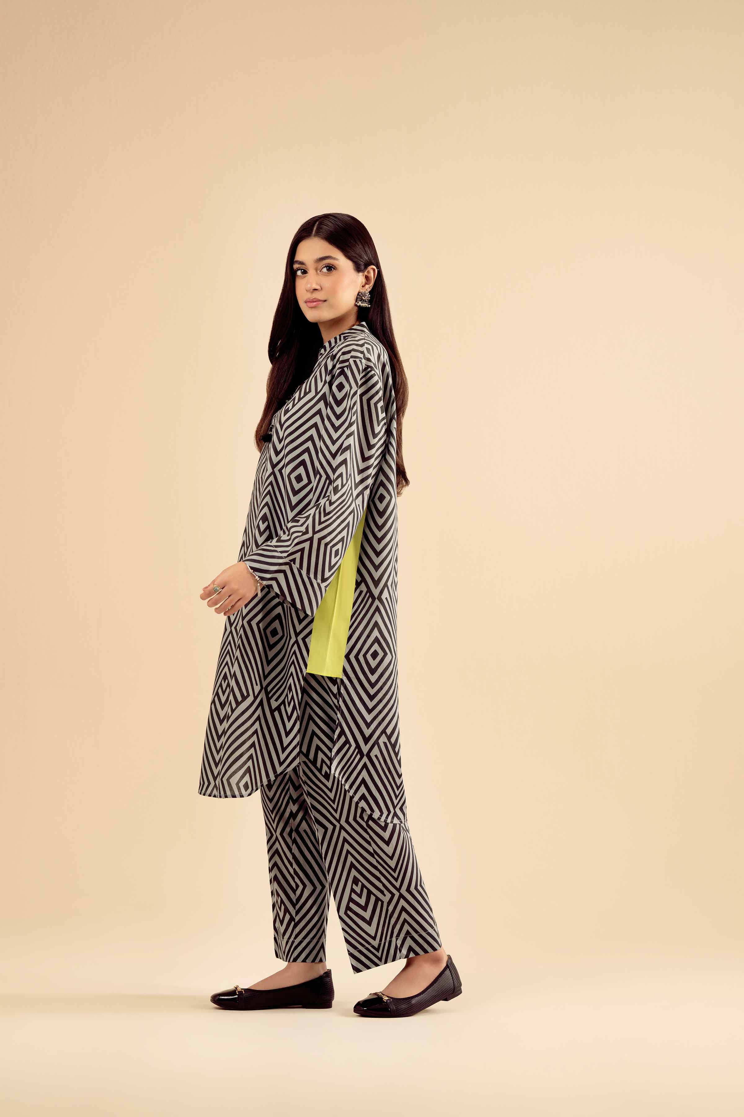 2 Piece - Printed Suit - PW25-22 for Women - Pret Collection | Nishat | Shop Online