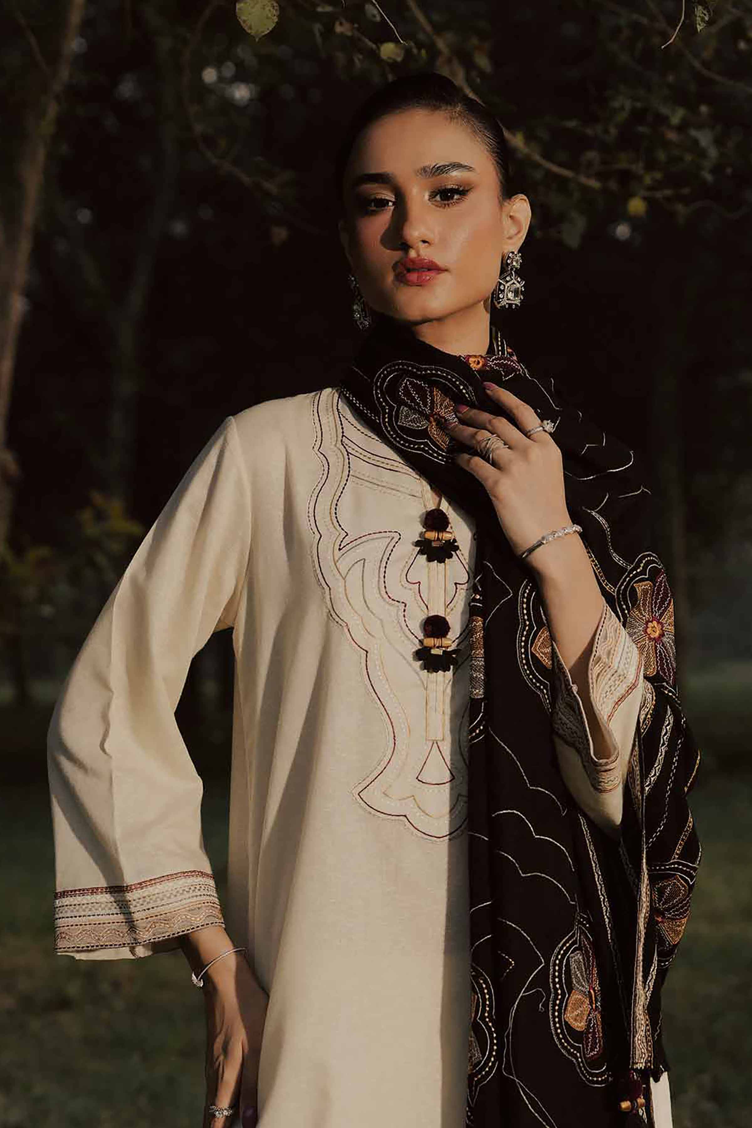 3 Piece - Embroidered Suit - PW25-442