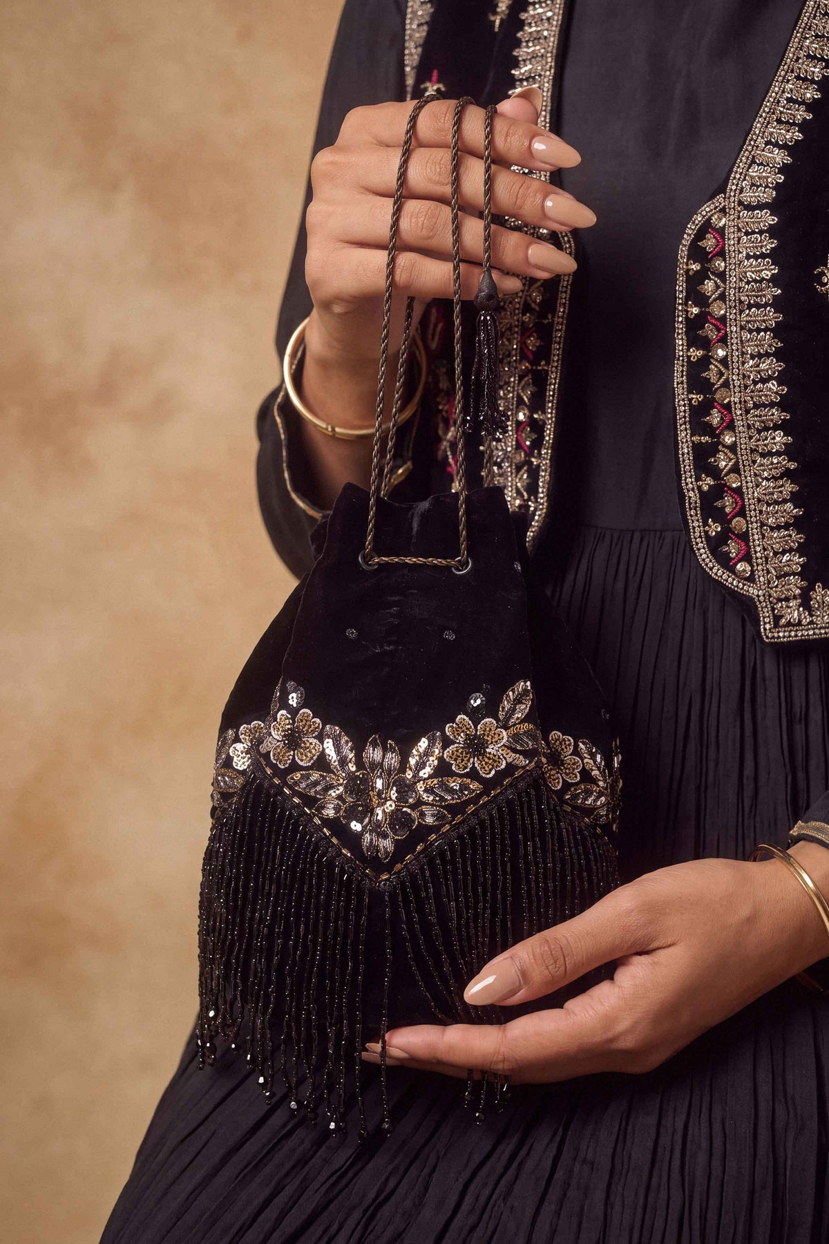 Embroidered Pouch - ST1PE-BOUT26WV1-4  for Women - Boutique Collection | Nishat | Shop Online