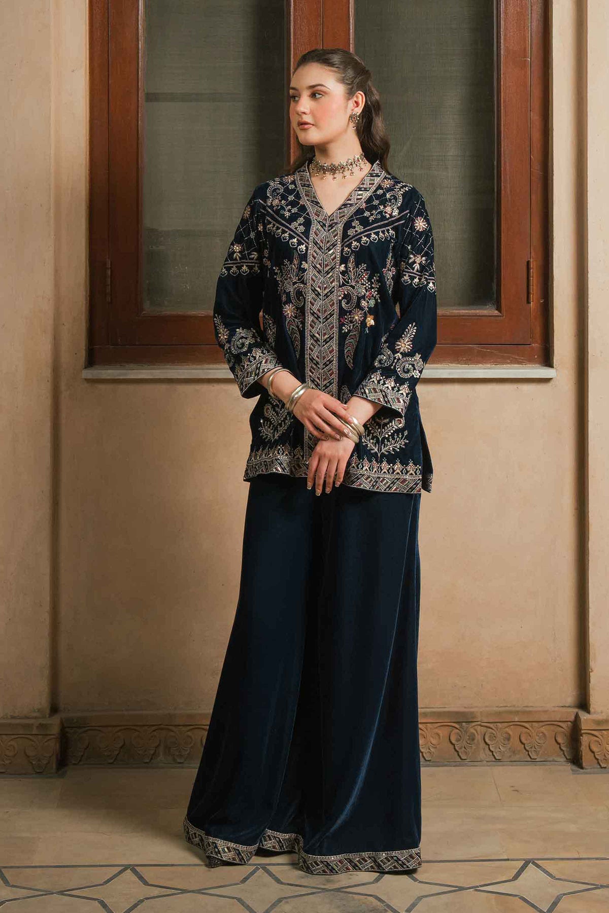 2 Piece - Embroidered Suit - ST2JTE-LUXE26WV1-1