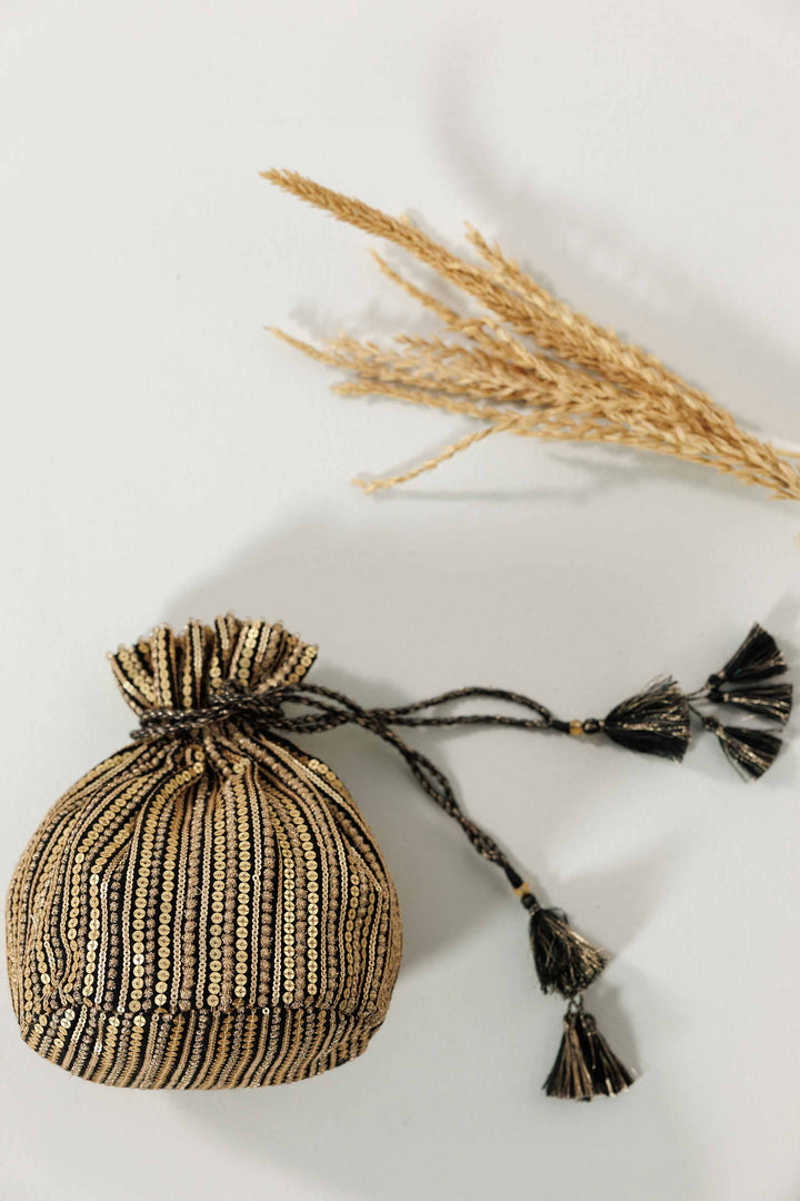 Embroidered Pouch - KFW25-151 for Women - Pret Collection | Nishat | Shop Online