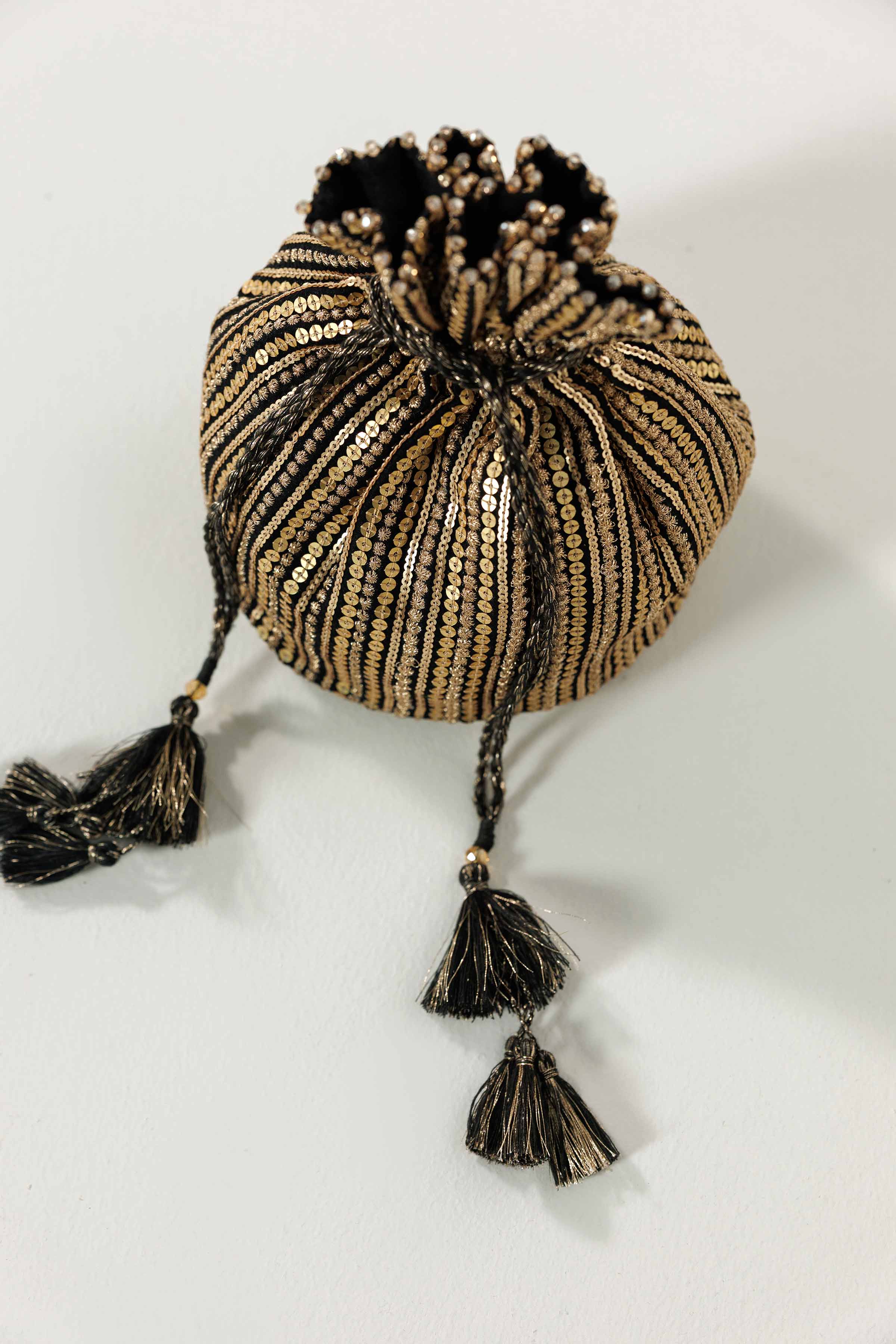 Embroidered Pouch - KFW25-151 for Women - Pret Collection | Nishat | Shop Online